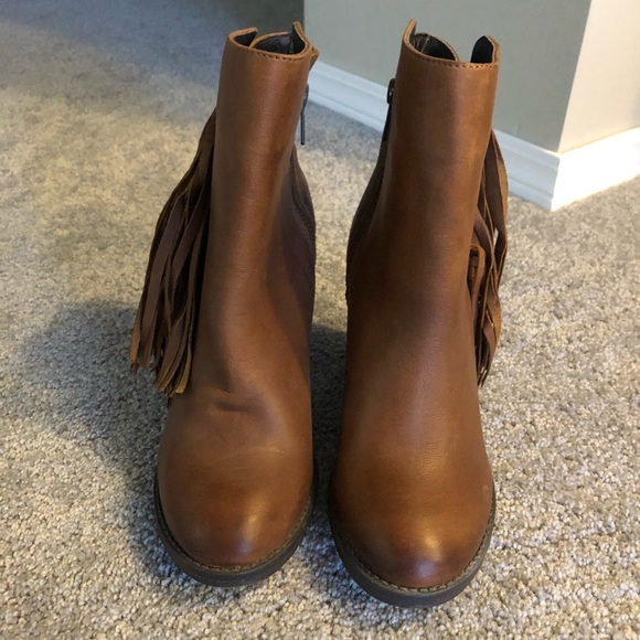 Steve Madden Woodstock Fringe Leather Booties - Picture 3 of 4